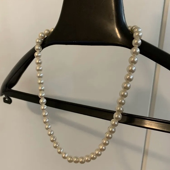 Pearl necklace - Available until Nov 15 - Picture 2 of 3